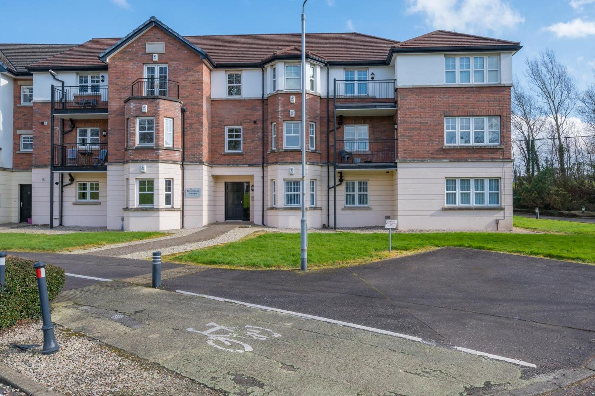 Modern 3 Bedroom Apt Near City Centre Parking Included Belfast Exterior foto